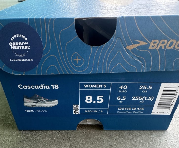 Brooks Cascadia 18 - Womens Trail 8.5 Carousel 3