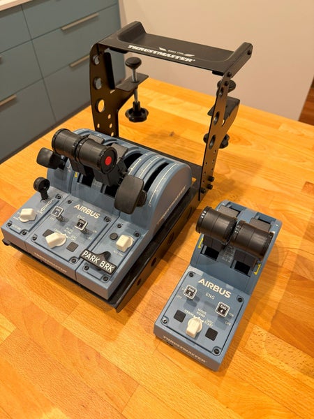 Thrustmaster TCA Airbus Throttle x 2, Flap/Speedbrake kit and flying clamp Carousel 1