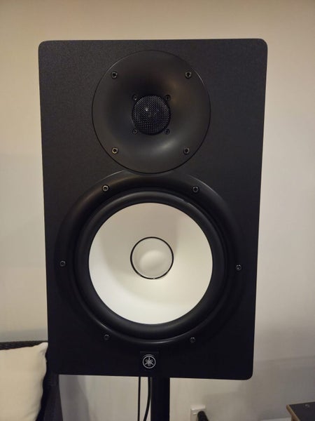 Yamaha HS8 Studio Monitors Carousel 1
