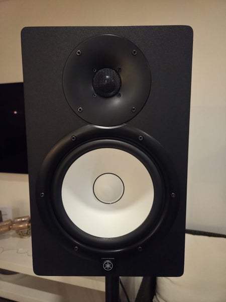 Yamaha HS8 Studio Monitors Carousel 2