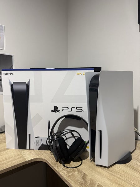 PS5 Disk Console and Astro Headset Carousel 1