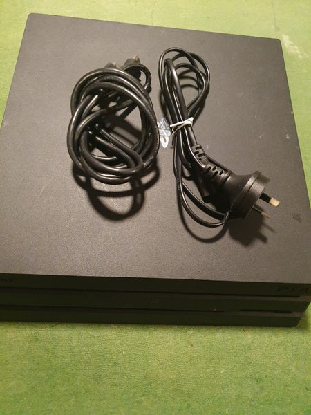 1TB PS4 Pro CUH-7002B Carousel 1
