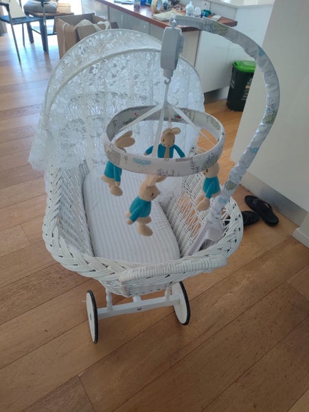 Beautiful French style bassinet62867851504771112