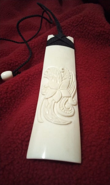 Large handcarved bone pendant flower design Carousel 1
