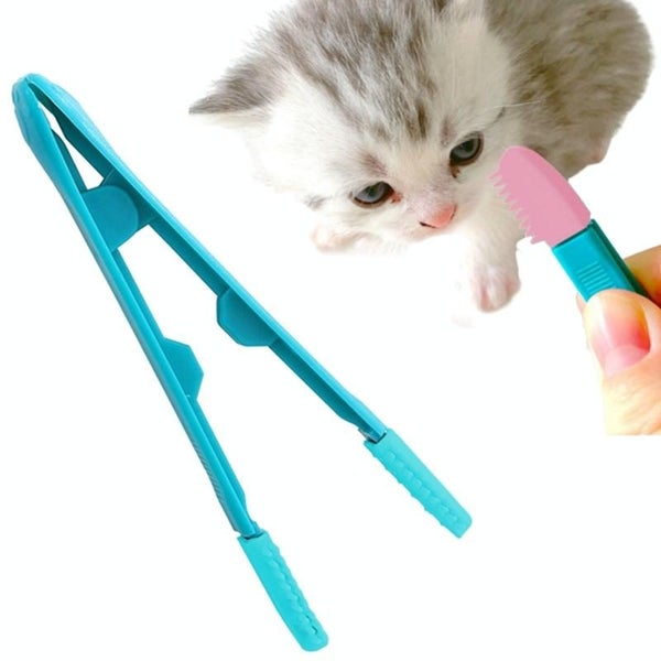 Pet Eye Cleaner And Hair Knot Brush For Cats Carousel 7