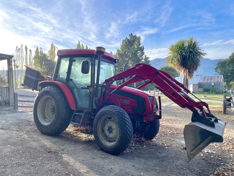 TYM 70HP 4X4 Tractor Carousel 2