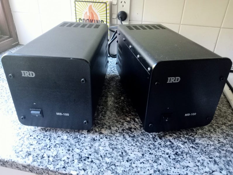 IRD LLC-P PRE AMPLIFIER + MB-100 POWER AMPs Carousel 1