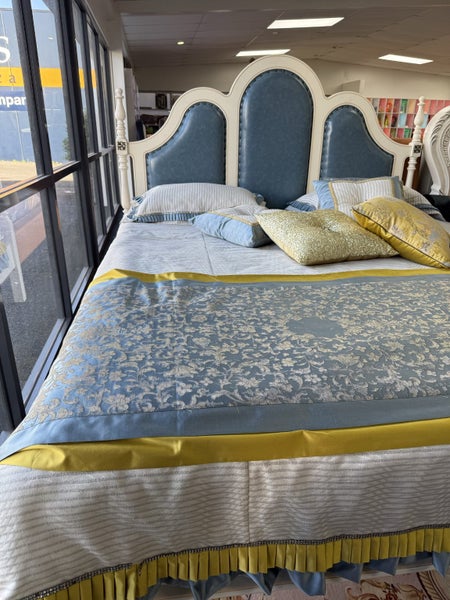 Super king bed with base Carousel 2