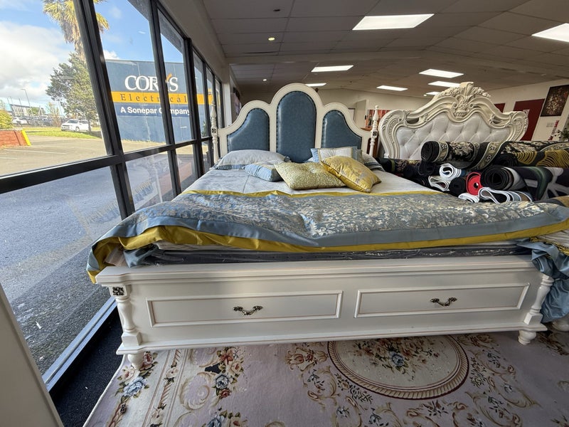 Super king bed with base Carousel 1