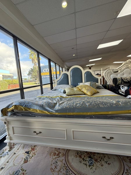 Super king bed with base Carousel 5