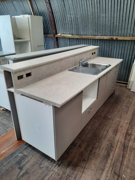 Recycled Galley Kitchen #4095 Carousel 2