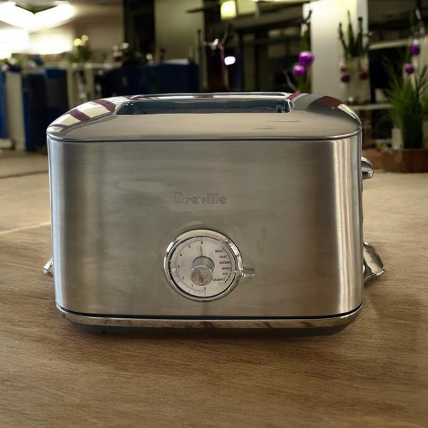 Breville The Toast Select Luxe 2 Slice Toaster Carousel 1