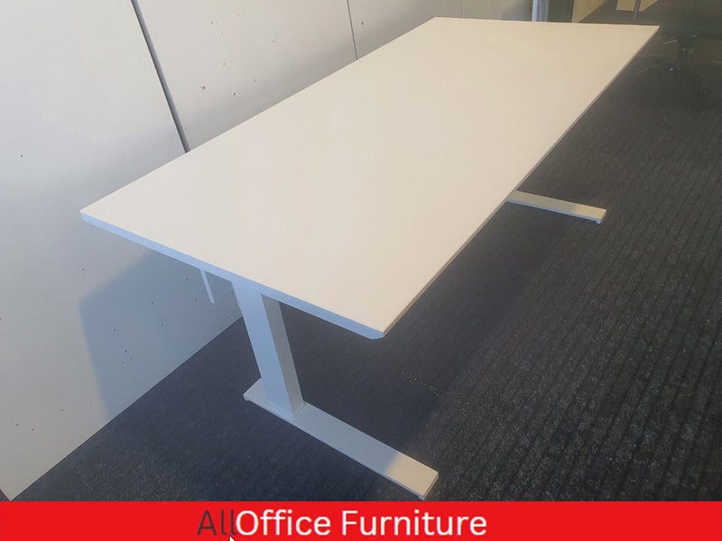 Executive Office Desk by Vidak Carousel 2