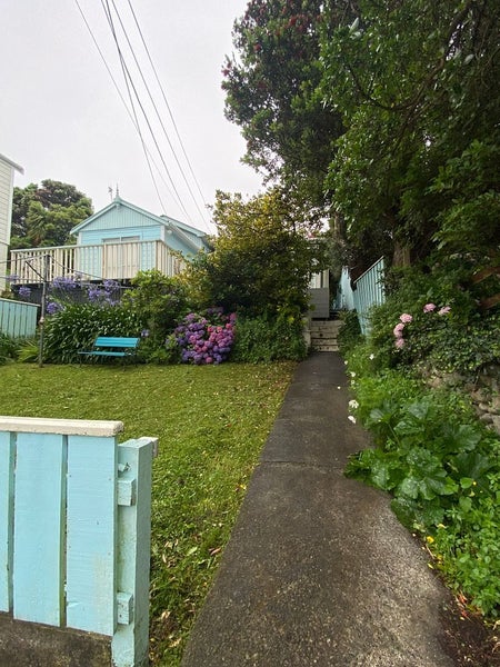 Image 1 of 7