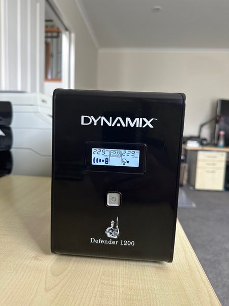 UPS Dynamix 1200 Carousel 1