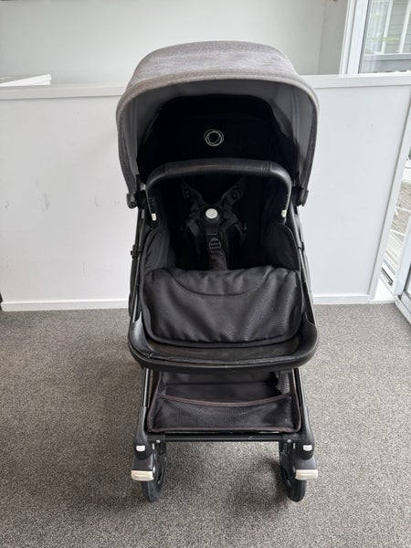 Bugaboo Fox Pram and accessories Carousel 2