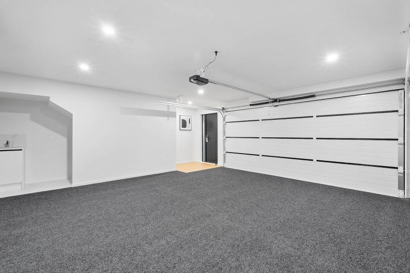 Image 2 of 22