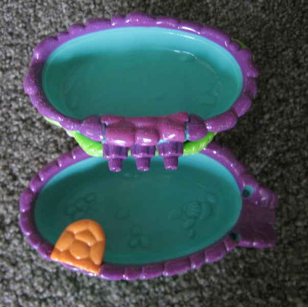 POLLY POCKET ? DOLLS PLAYSET Swimming Pool Carousel 2