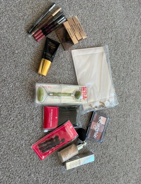 MAKE UP SET TAKE ALL! $100 Carousel 1