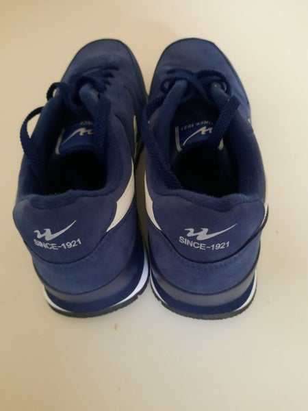 ( NEW ) navy blue sports shoes Carousel 4