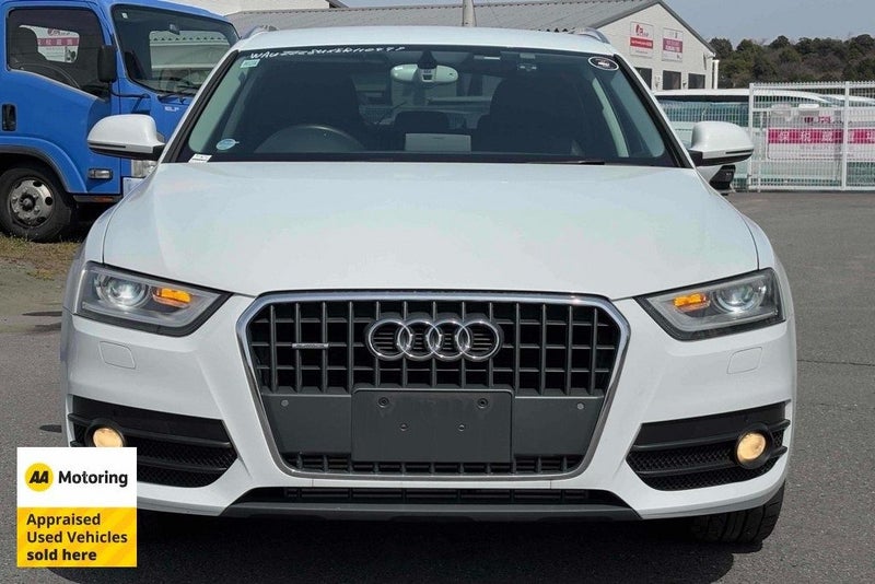 2014 Audi Q3 2.0TSI Quattro / Low 65kms62866856301825112