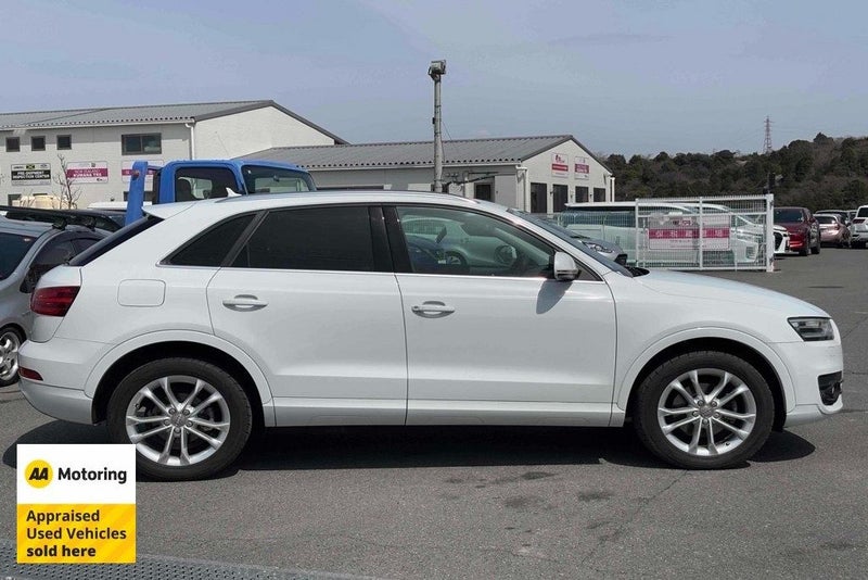 2014 Audi Q3 2.0TSI Quattro / Low 65kms62866856301825113