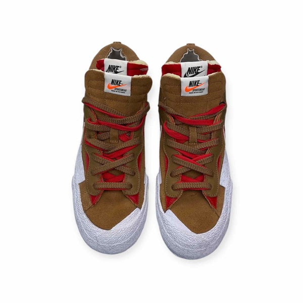 SACAI NIKE SHOES Carousel 2