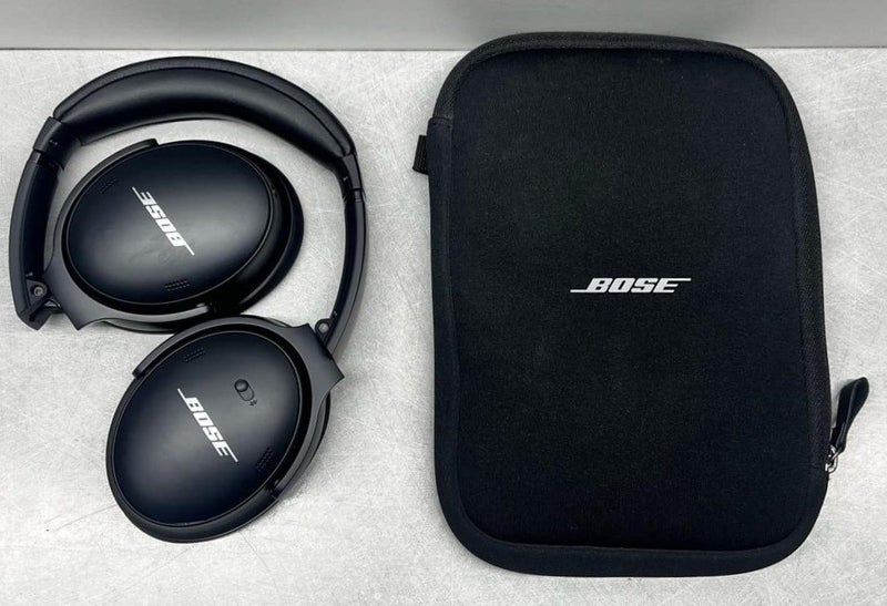 Bose QuietComfort Noise Cancelling Headphones (Black-QC45) Carousel 2