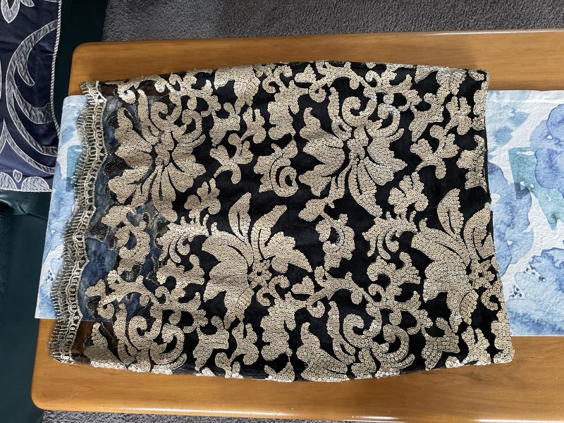 STORM sequinned skirt. Size 8. As new. Carousel 2