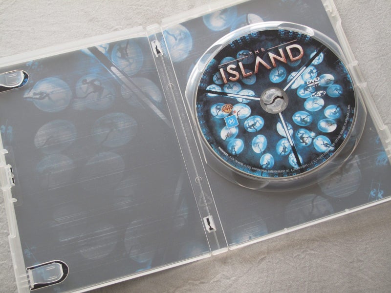 The Island (Ewan McGregor / Scarlett Johansson) :)64483693738881112