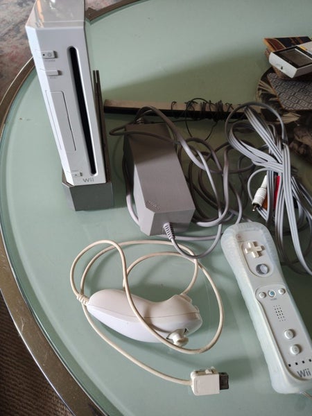 Wii bundle with Wii Sports (or another game) Carousel 1