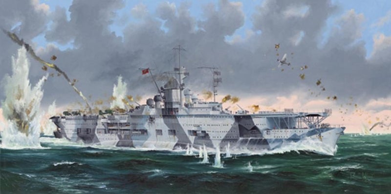 Trumpeter 05627 1/350 German Navy Aircraft Carrier DKM Graf Zeppelin Carousel 1