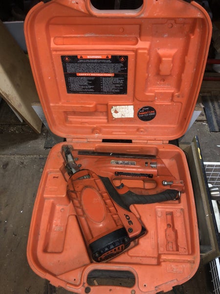 Paslode 30. Framing gun Carousel 1