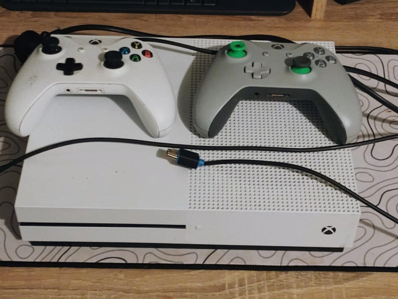 XBOX 1S Carousel 1