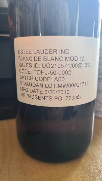 Tom Ford Blanc De BLanc 10ml Decant Carousel 1