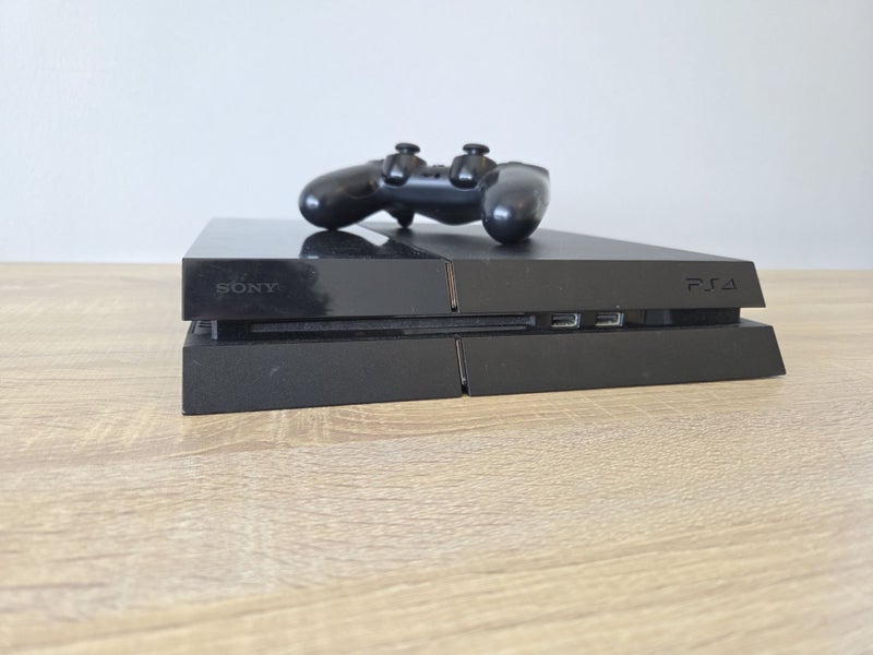 PS4 Console Carousel 1