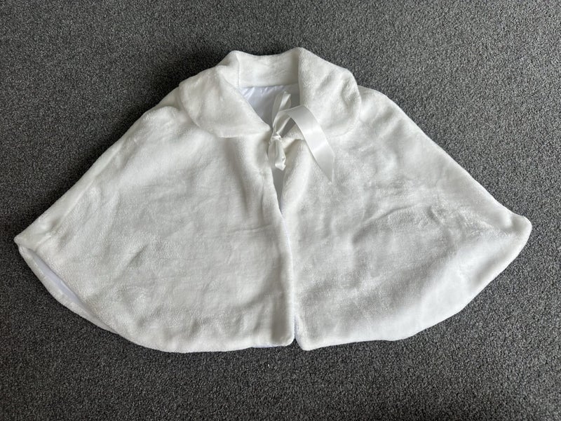 White fur shawl/poncho size 8-12years Carousel 1