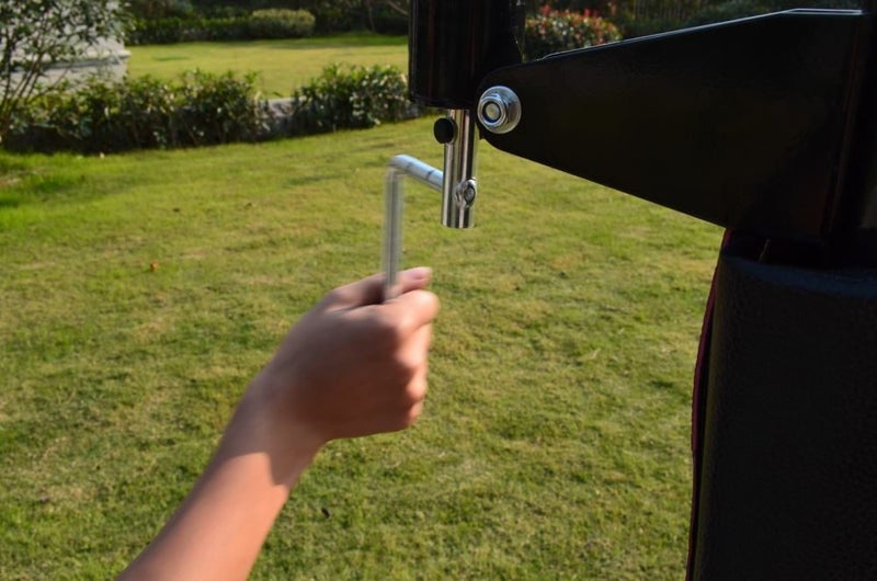PORTABLE BASKETBALL HOOP AND STAND Carousel 3