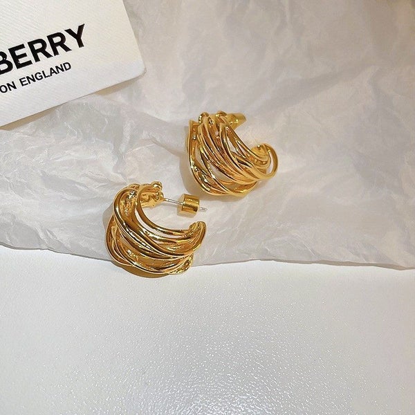 Vintage Gold-Plated Twisted Hoop Earrings – Elegant & Timeless Carousel 1