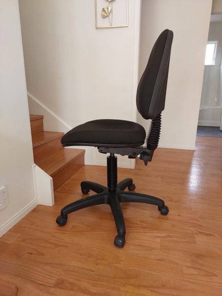 Eden Spectrum 2 Office Chair WIDE SEAT (2021 Model, Deep Cleaned) Carousel 10
