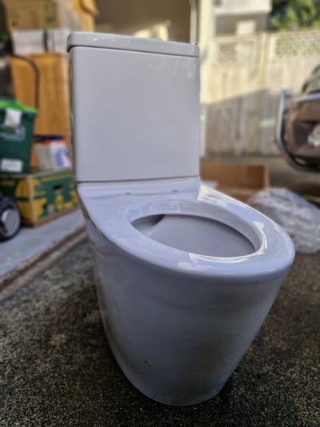 American Standard Toilet Suite Carousel 1