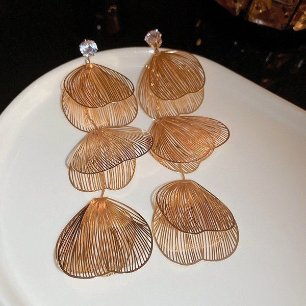 Elegant Gold Wire Petal Drop Earrings – Lightweight & Statement Design Carousel 1