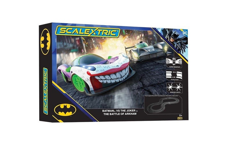 Scalextric C1438 Set: Batman vs The Joker Battle of Arkham Carousel 1