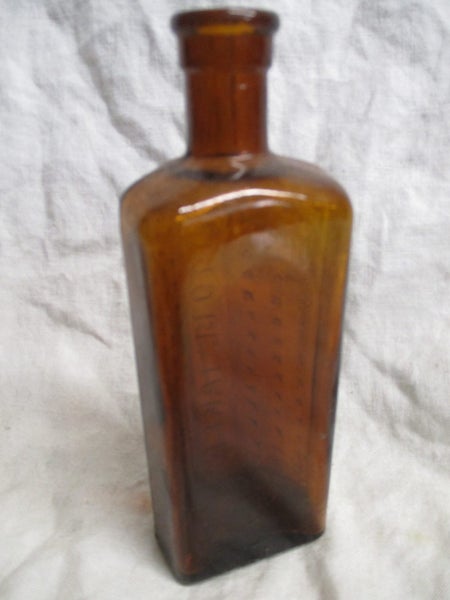 BT16 14766 - Vintage Amber Poison Chemist Coffin Bottle - Not to be Taken Carousel 2