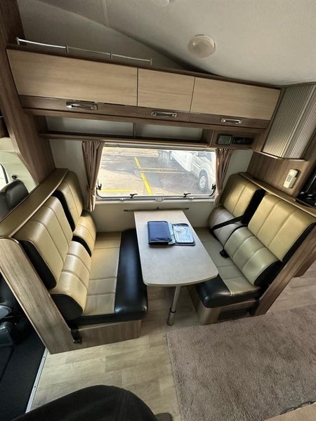 2016 Jayco Conquest62854327924610112