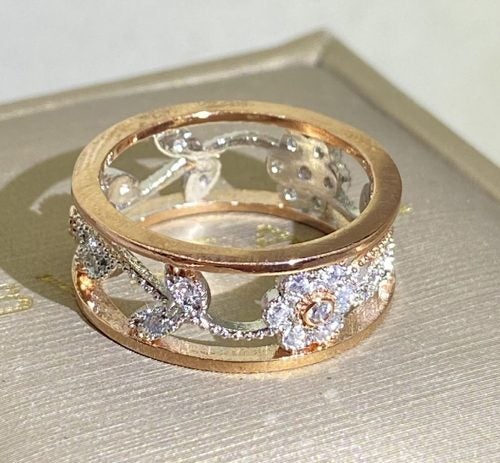 *LAST ONE CLEARANCE* Elegant Floral AAA CZ Diamonds Ring / 18KGP Two Tone Gold Carousel 2