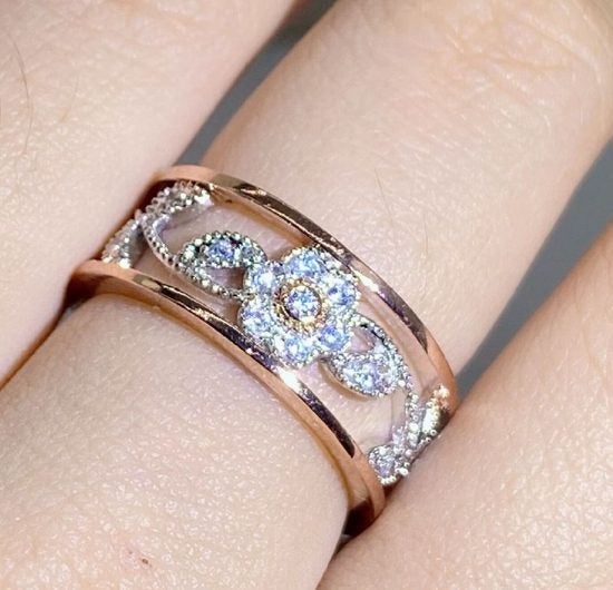 *LAST ONE CLEARANCE* Elegant Floral AAA CZ Diamonds Ring / 18KGP Two Tone Gold Carousel 3