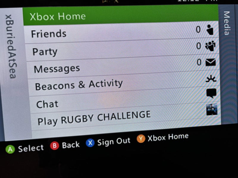 Xbox 360 console 120gb hdd (4 games & 3 controllers) Carousel 12