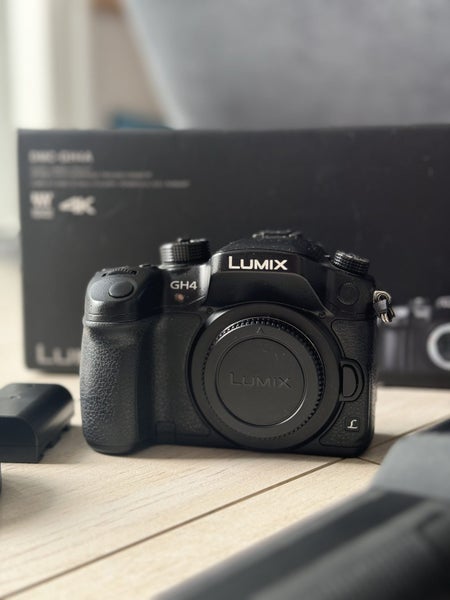 Panasonic GH4 Body + 2 Batteries Carousel 2