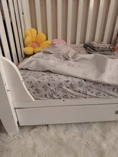 Baby Cot brand new with brand new mattress Carousel 2